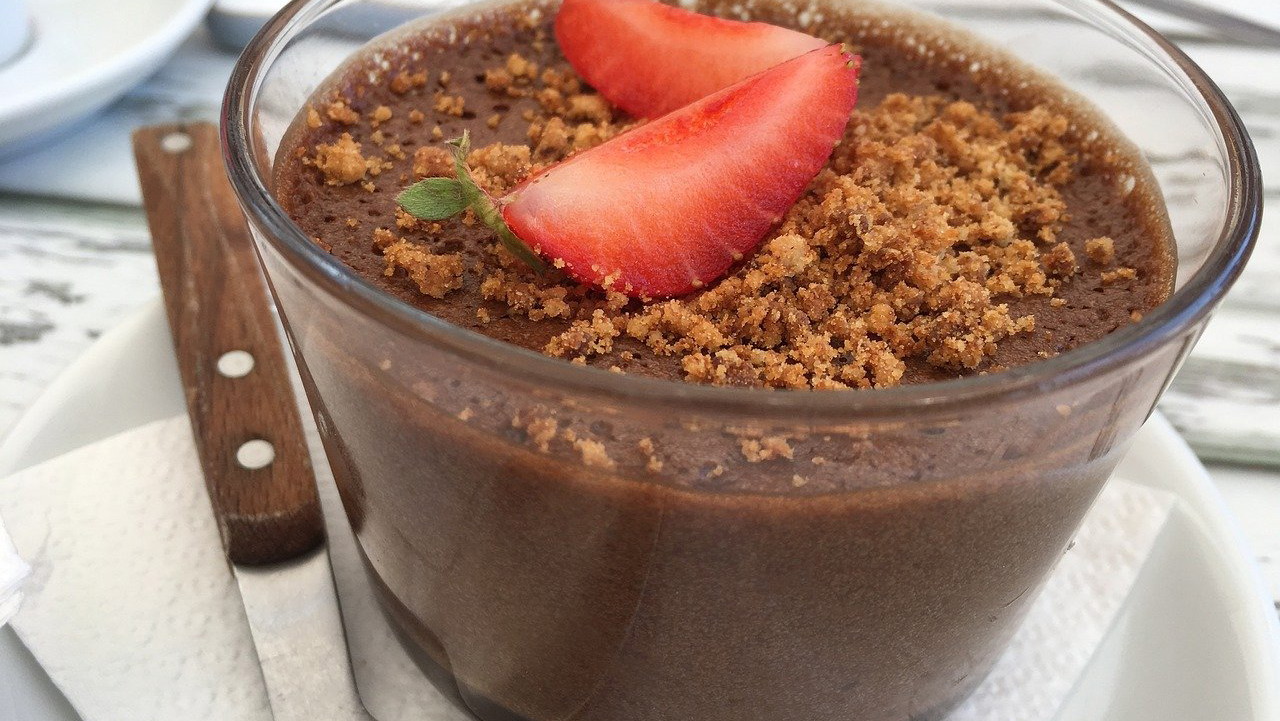 Image of SIMPLE MILK CHOCOLATE MOUSSE