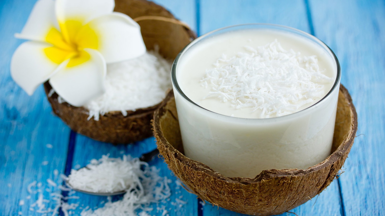 Image of CREAMY COCONUT PANNA COTTA 