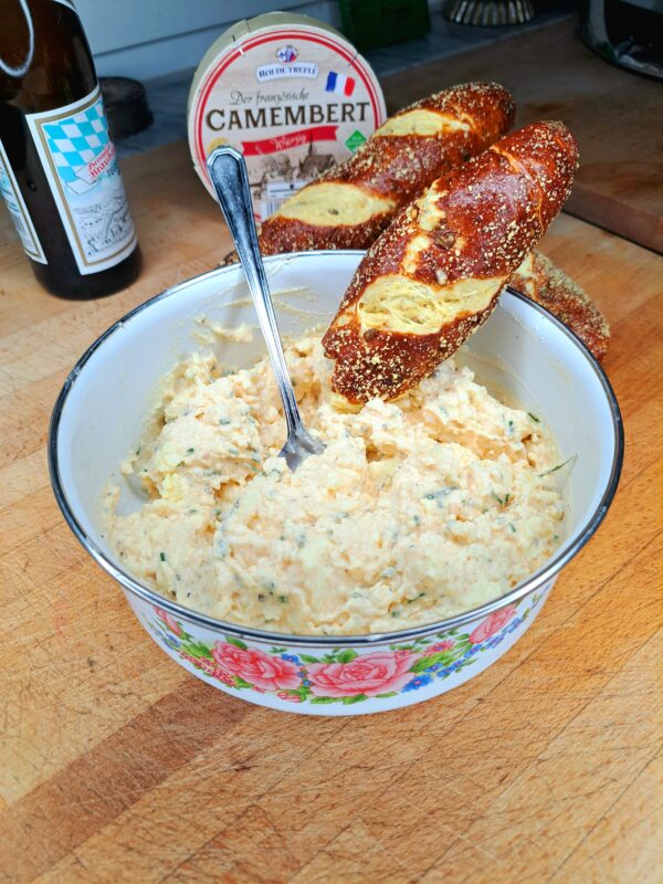 würzige Camembert-Creme nach Obatzter Art