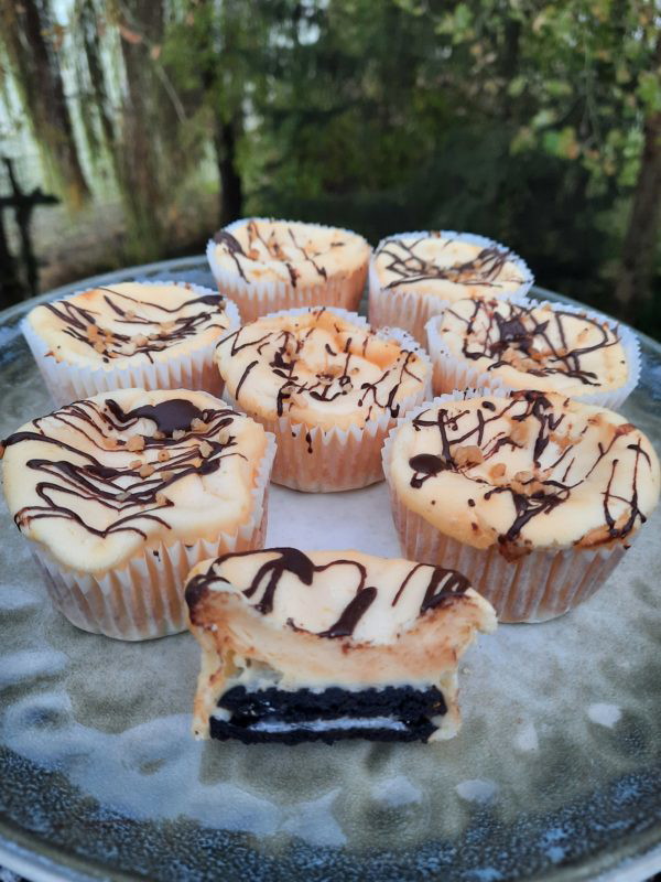 schnelle Oreo-Cheesecake Muffins