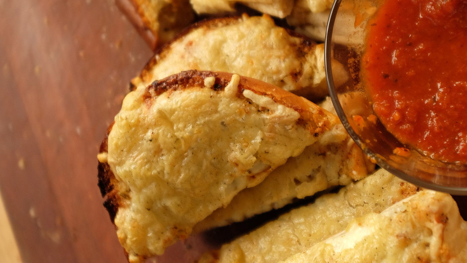 You Need a Microplane Grater If You Love Garlic Bread