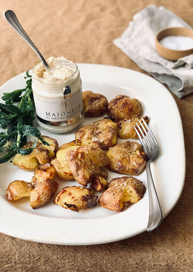 Knuste ovnkartofler med trøffelmayonnaise