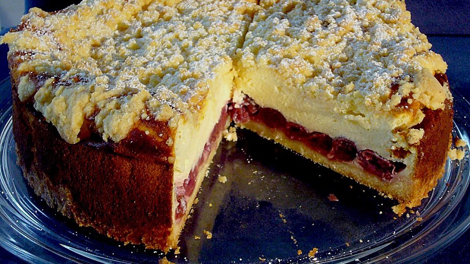 Streuseliger Käsekuchen mit Kirschen-image