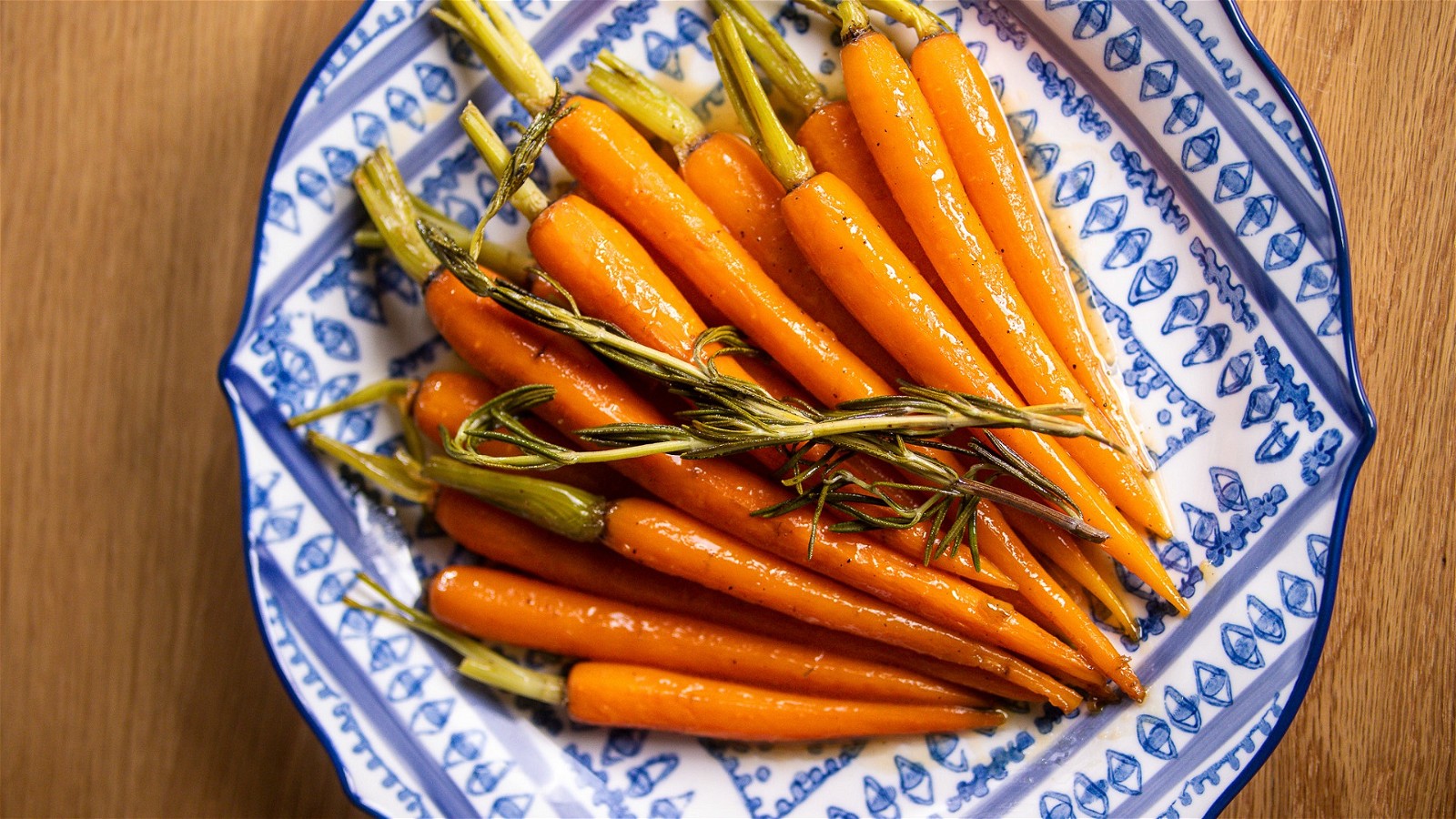  Maple-Glazed Carrots-image