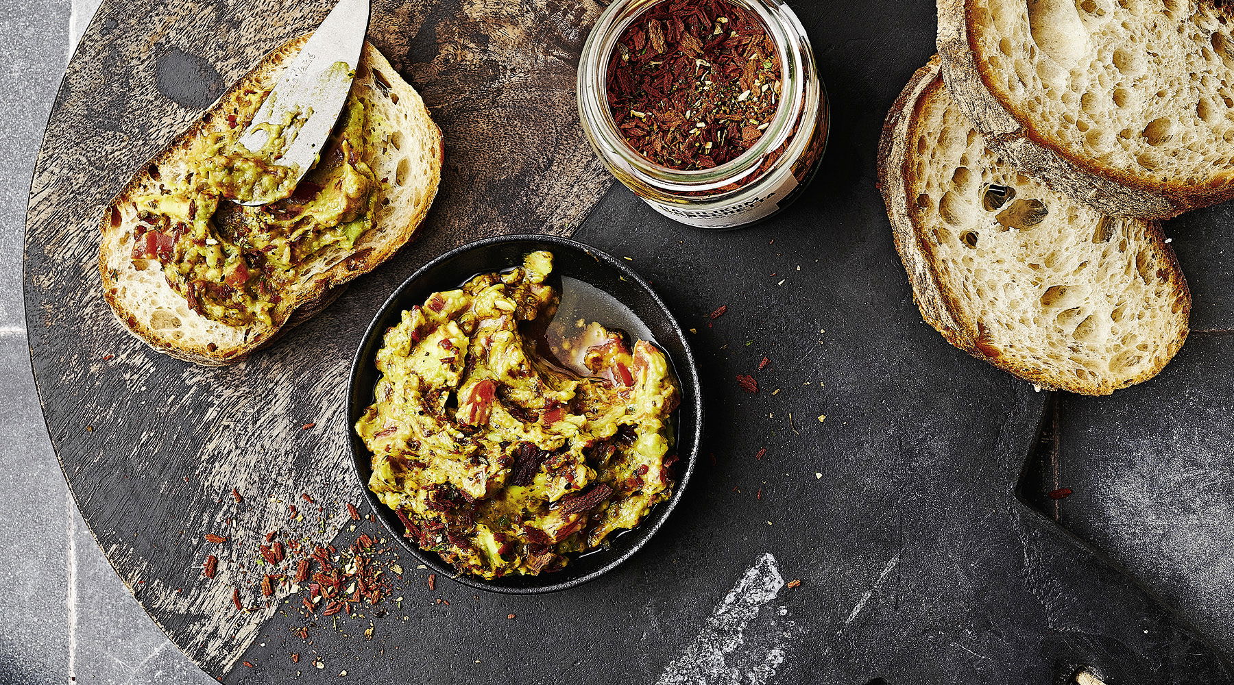 Guacamole mit Tomaten – Avocado-Dip mit Tomaten