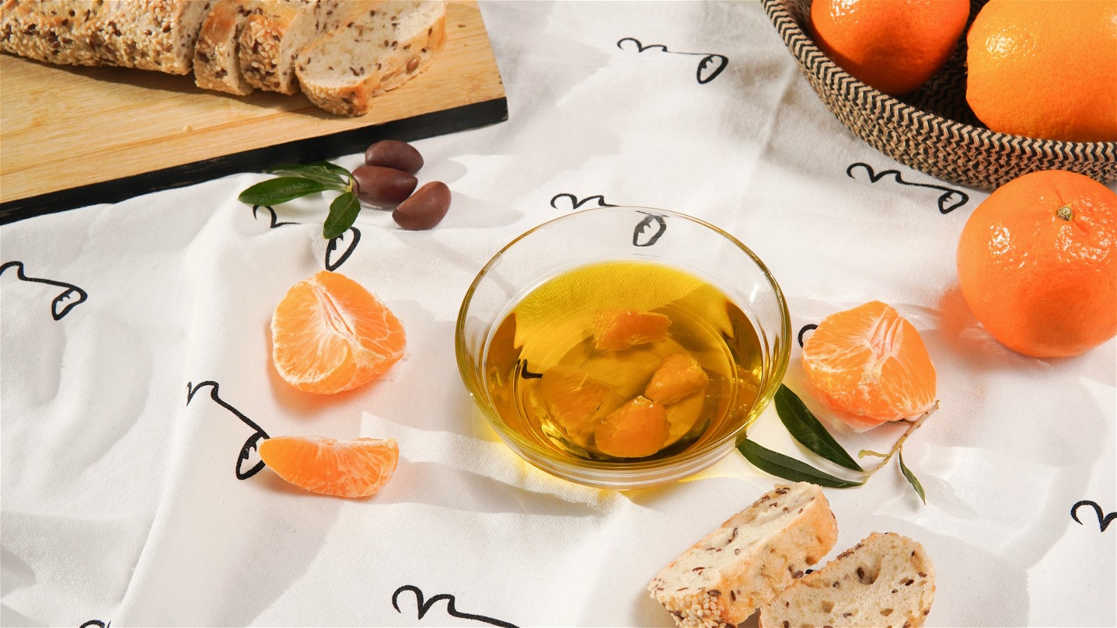 Image of Orange Olive Oil Dip (Mandarinak)