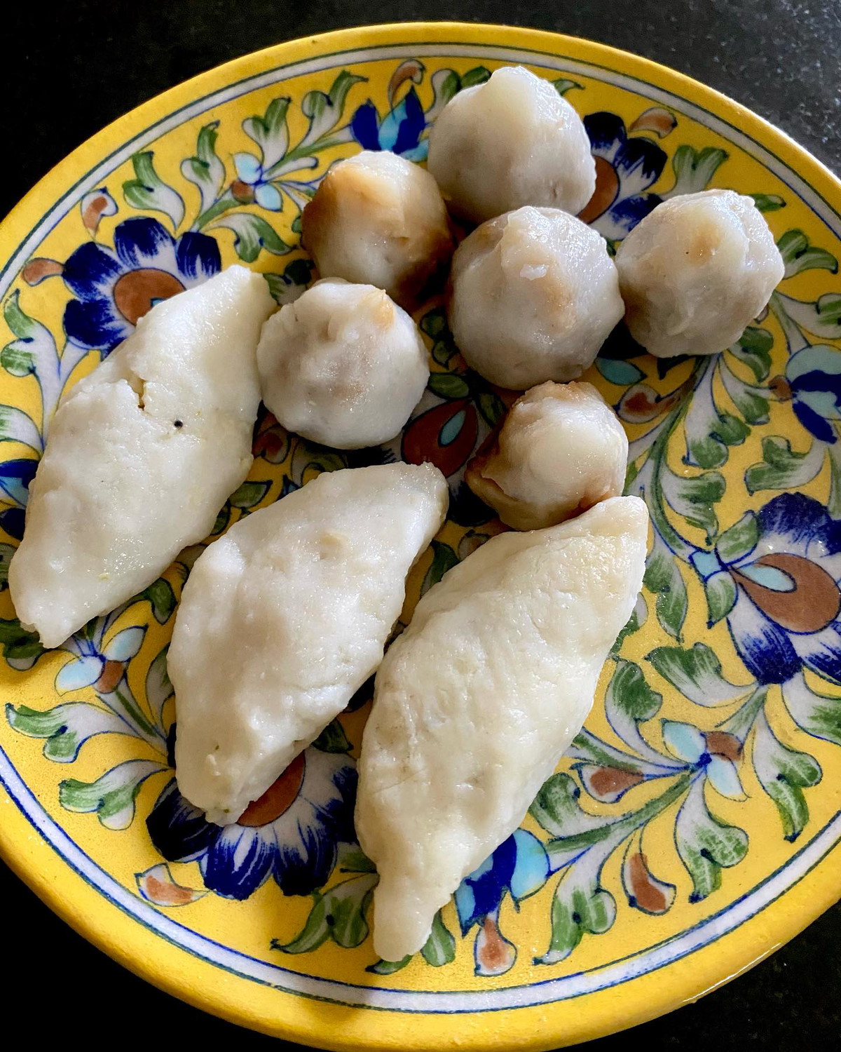 Uzhutham Poorna Kozhukkattai / uppu kozhukkattai - savoury 