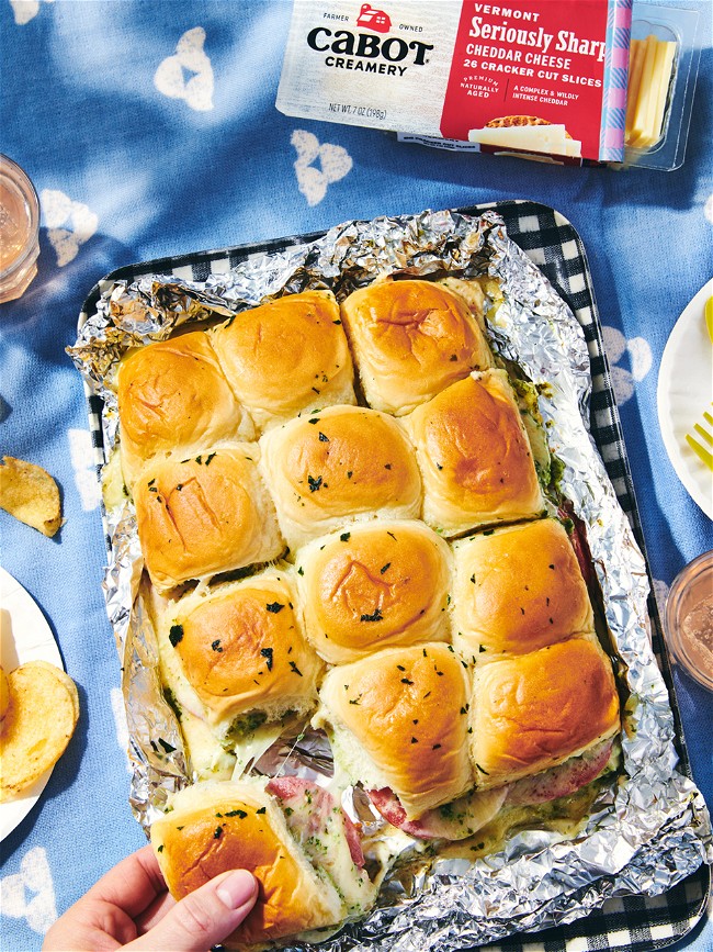 Image of Tomato & Cheddar Sliders 