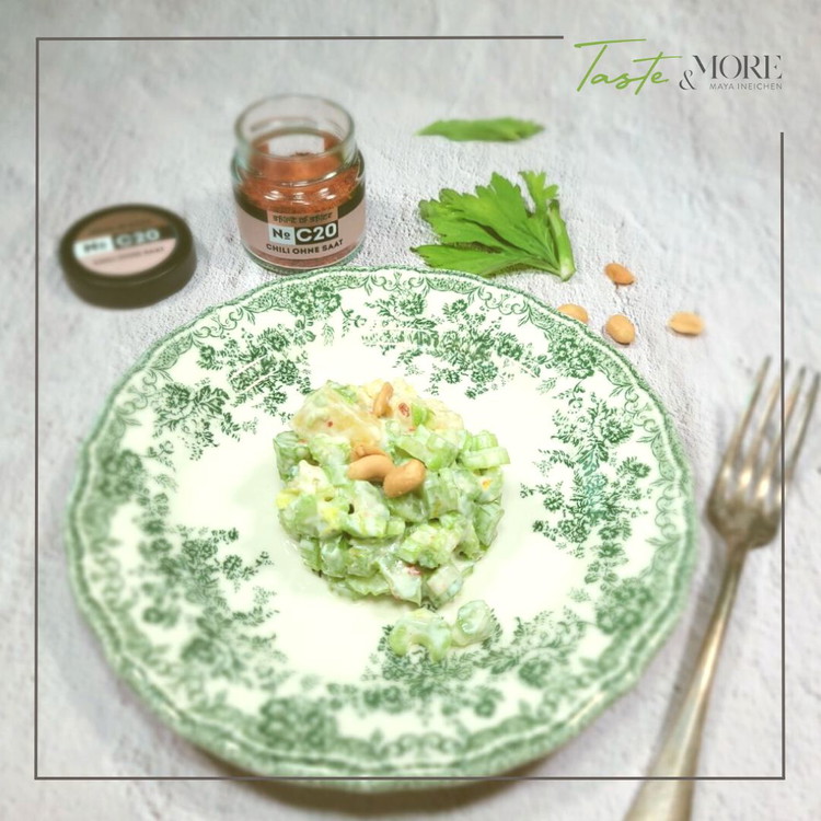 Image of Alle Zutaten in einer Schüssel gut vermengen