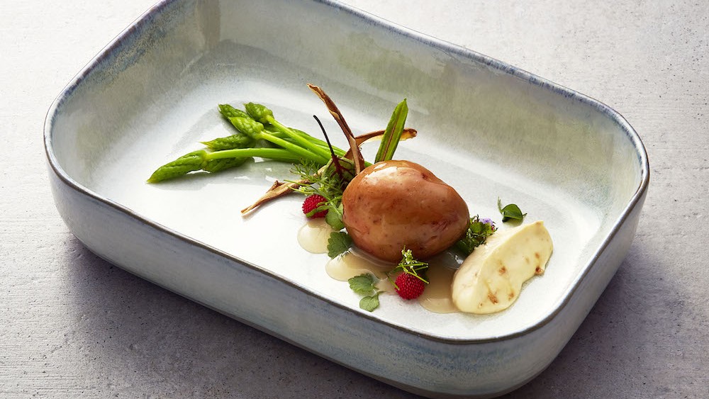 Image of Kartoffel mit Misoquark und grünem Spargel
