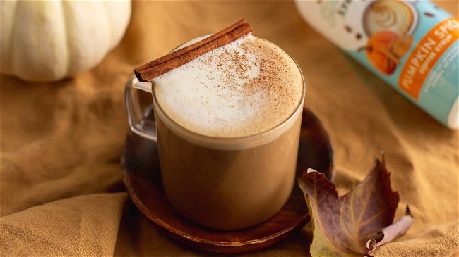 Pumpkin Spice Chai Latte Recipe - Daily Tea Time