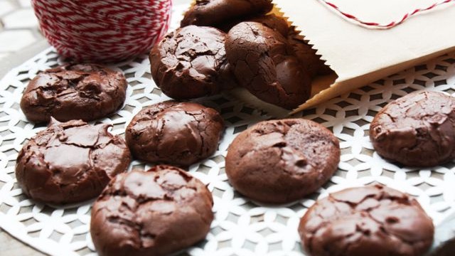 Image of 4-Ingredient Flourless Chocolate Cookies (Low FODMAP)
