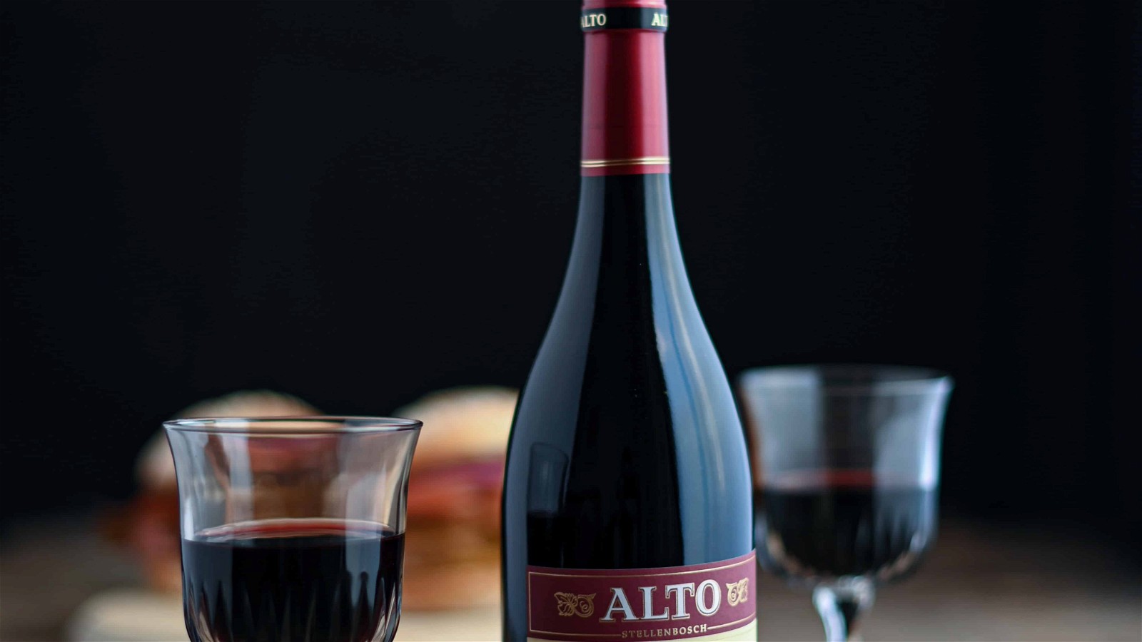 Image of Alto Shiraz & STEAK PREGO ROLL