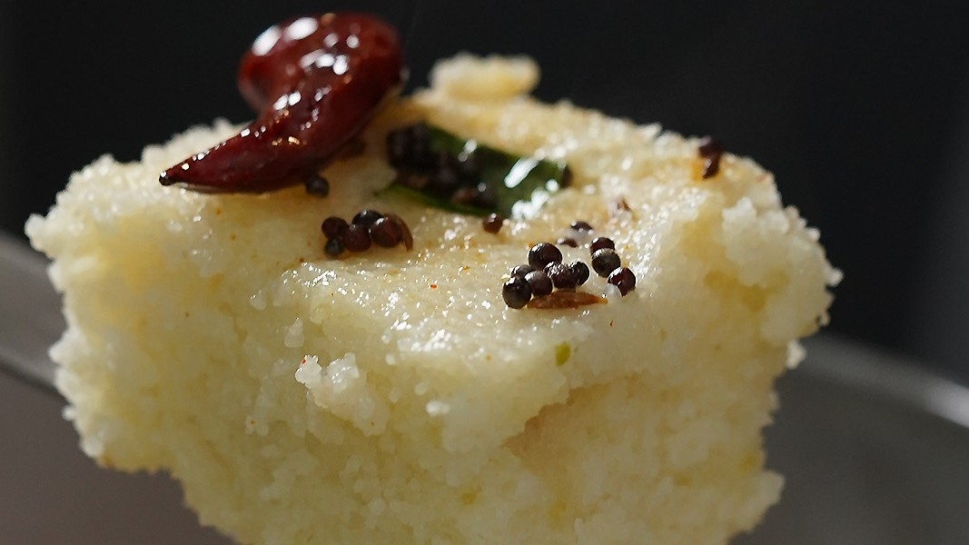 Image of Suji Dhokla: Savory Delight with a Spongy Twist in microwave