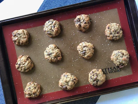 Image of Allow cookies to cool before enjoying. 