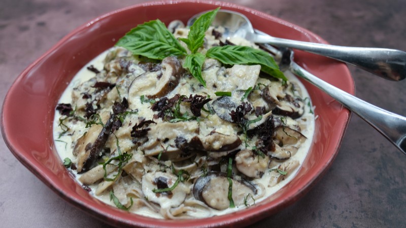 Image of Dulse-Mushroom Alfredo Recipe