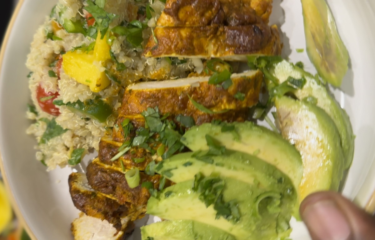 Mango Pepper Chicken Quinoa Bowl