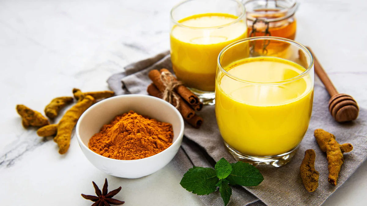 Turmeric Latte Recipe (Golden Milk)