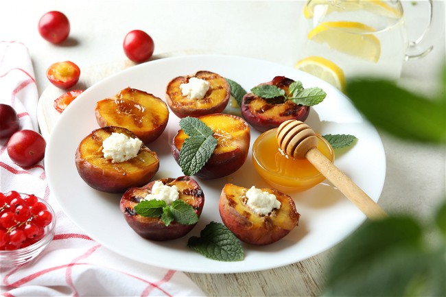 Image of Grilled Nectarines with Burrata and Honey