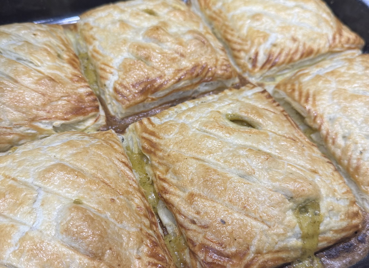 Mango Pepper, Chicken, and Mushroom Bakes with Spicy Rye's Sauce