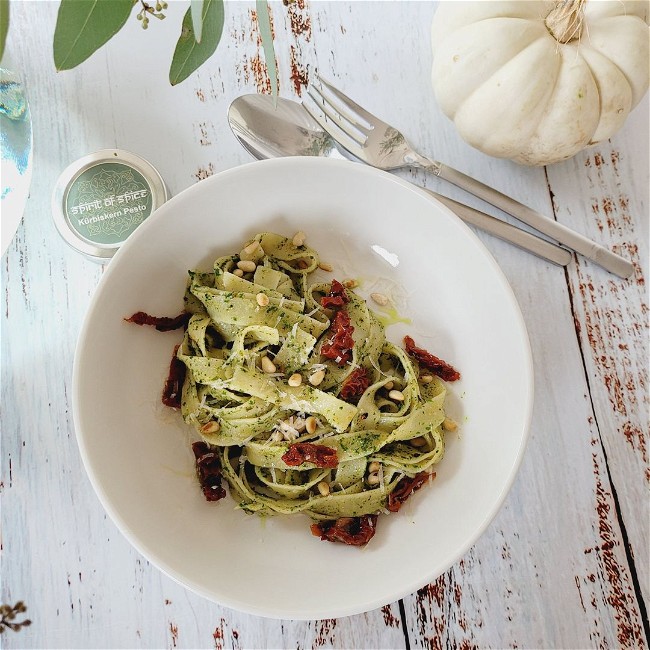 Image of Tagliatelle an Kürbiskernpesto