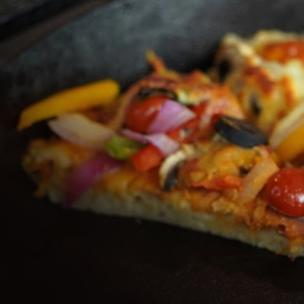 Cast Iron Skillet Pizza - PotsandPans India