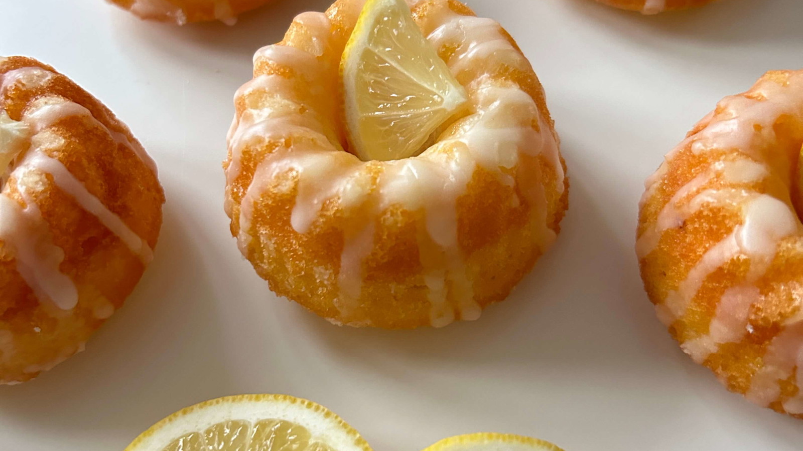 Image of Lemon Cakes Recipe