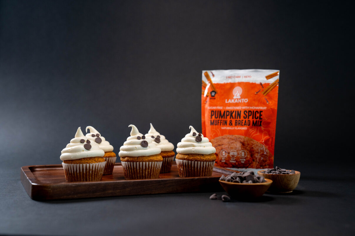 Image of Sugar-Free Pumpkin Spice Ghost Cupcakes 