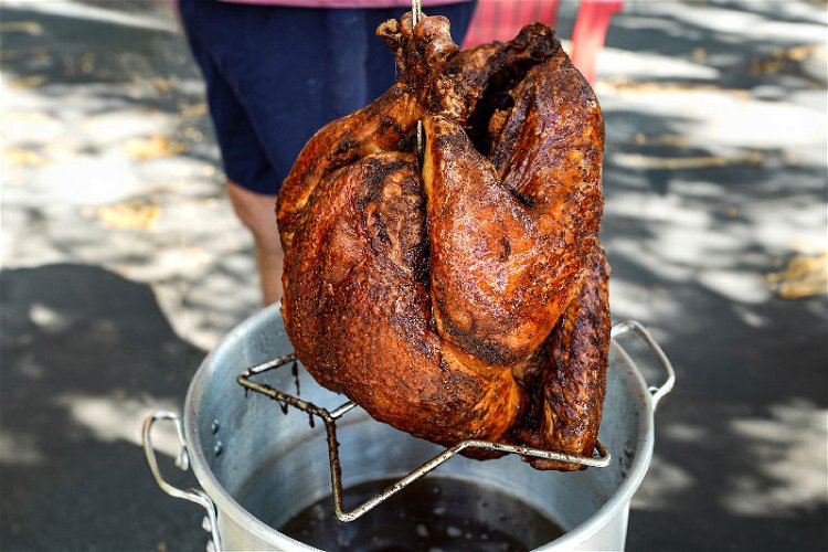 Image of Fry the turkey for about 3 to 4 minutes per...