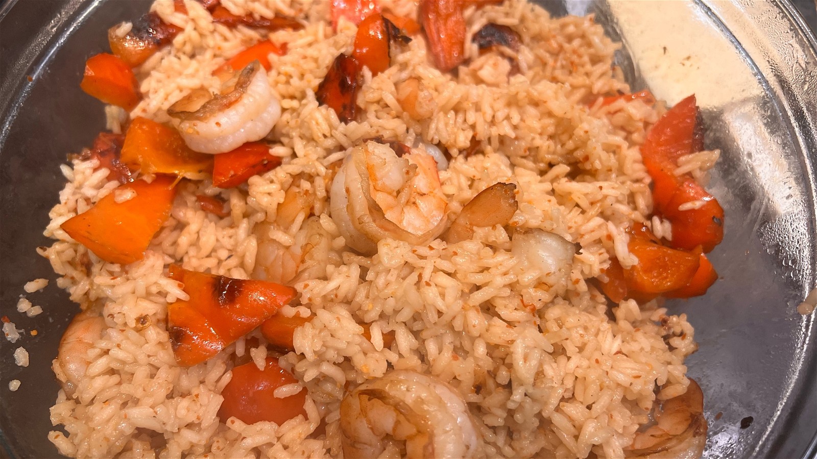 Image of Smoked Rice With Shrimp and Smooth and Spicy Almond Sauce
