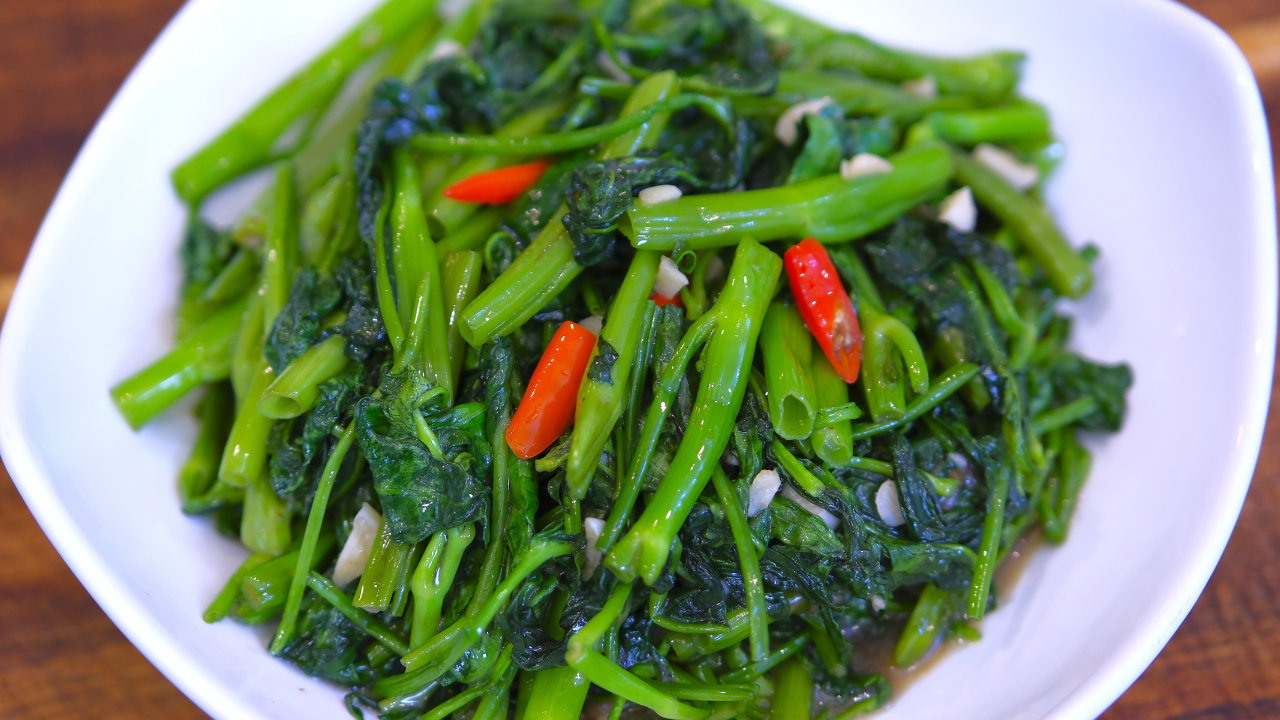 Image of 3 Minute Recipe - Water Spinach Side Dish