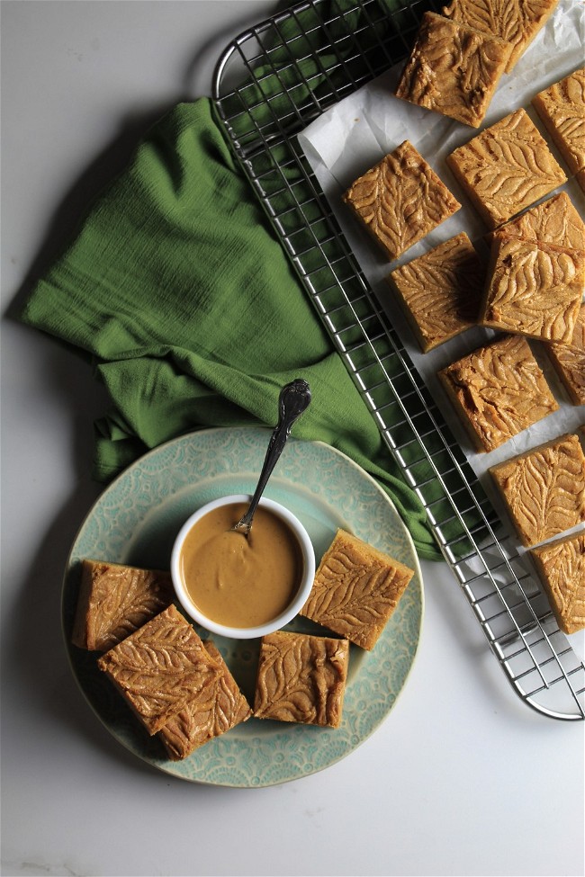 Image of Caramelized White Chocolate and Cashew Butter Blondies