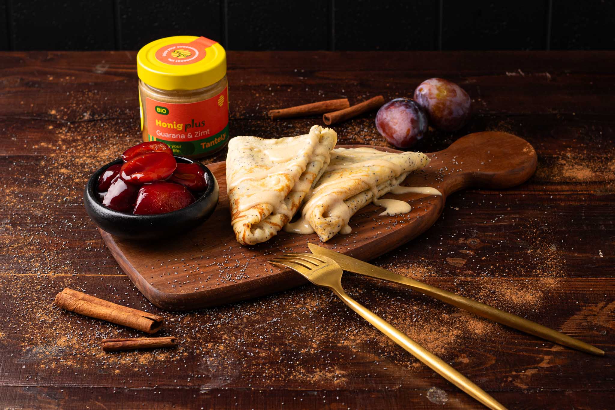 Mohn Crêpes mit Marzipancreme und Zwetschgenröster – Foodoholic