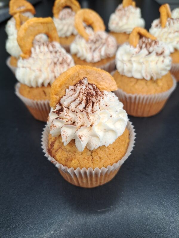 Image of Winterliche Apfel-Zimt-Muffins mit Tonkabohnen-Topping