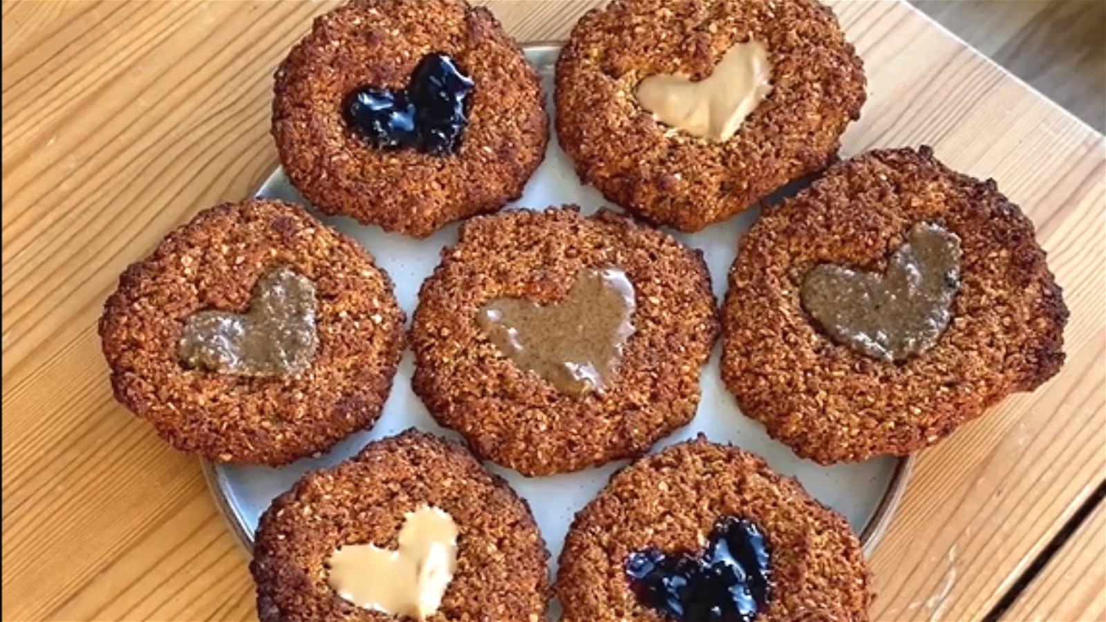Image of Vegan Spiced Heart Cookies