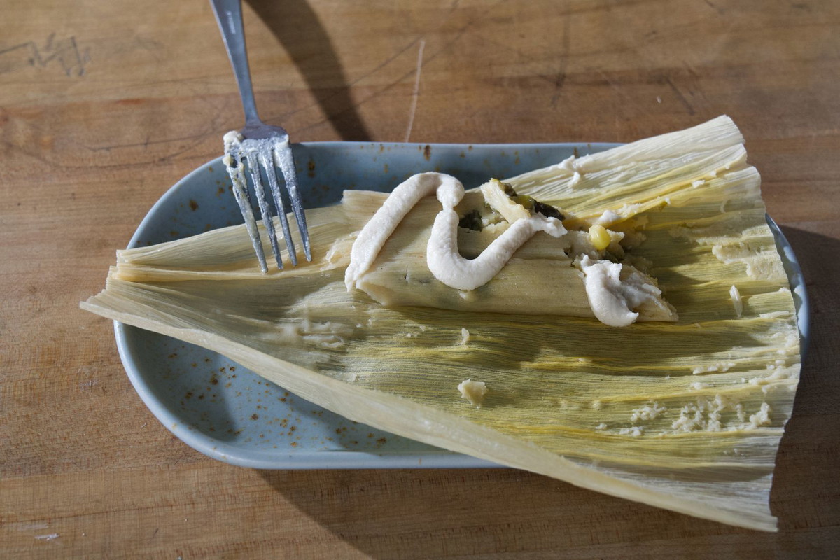 Rajas con Elote Tamales with Cashew Crema