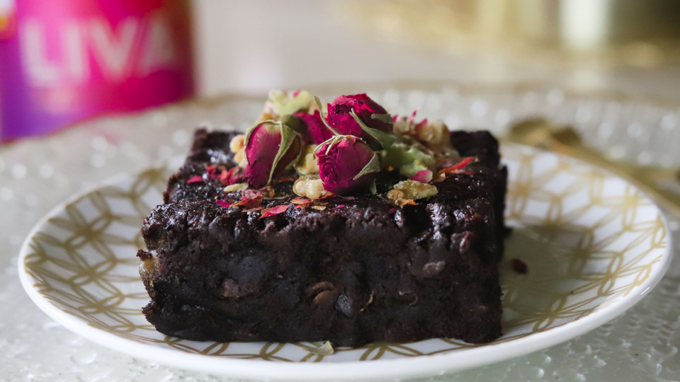 Image of FAMOUS DRAGONS DEN CHOCOLATE FUDGY BROWNIES