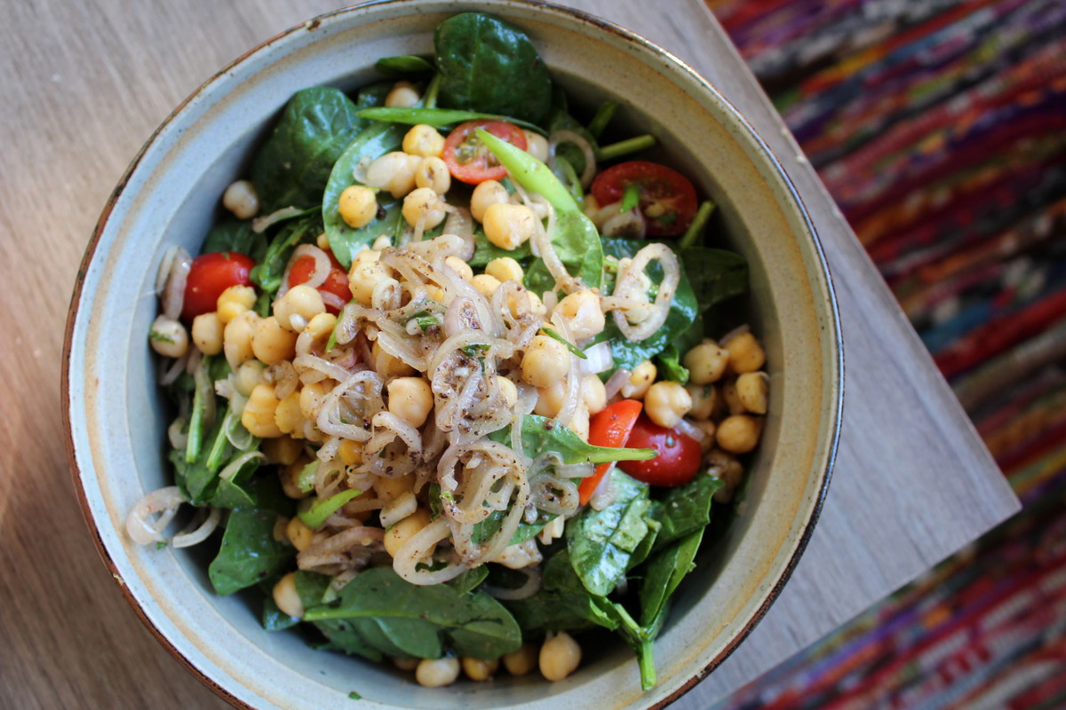 Spinach & Chickpea Salad with Mint Vinaigrette