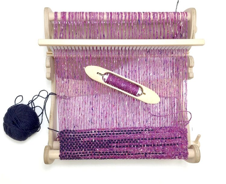 Image of To weave clasped weft technique, you need two yarn sources:...