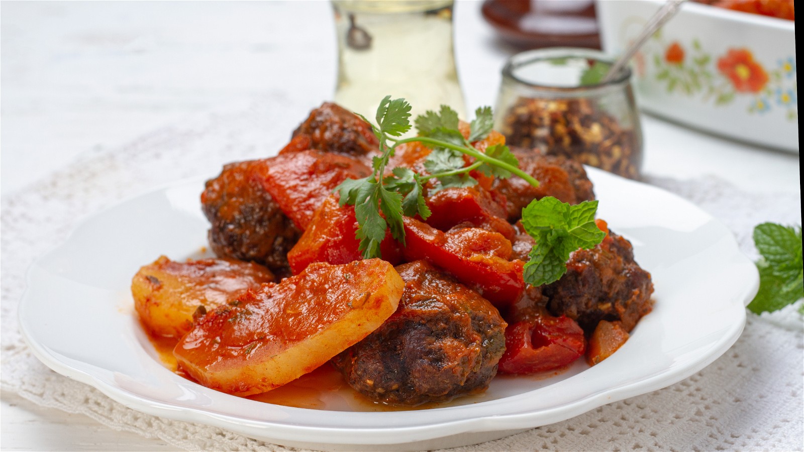 Image of Turkish Meatball and Potato Stew: A Traditional Dish With a Millennia-Old History