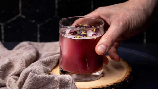 Image of Tangy Hibiscus Cooler Twist by Nomi