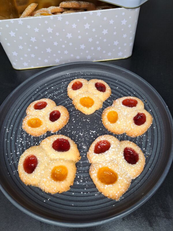 Farbenfrohe Dreierlei-Plätzchen