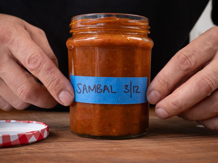 Andy Cooks - Sambal