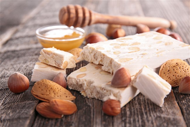 Image of Nougat Traditionnel aux Amandes et Miel