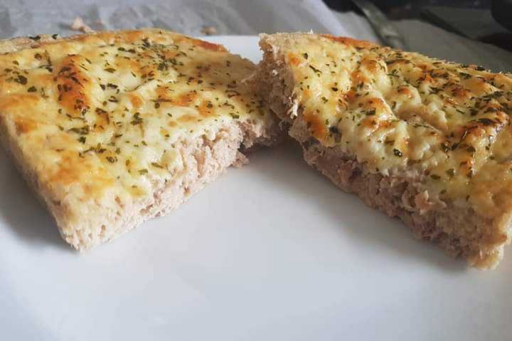Low-Carb Tuna "Bread"