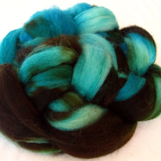 Yarn Geek Fibers - Yarn Geek Fibers Tutorials - Spinning Yarn With a Drop  Spindle