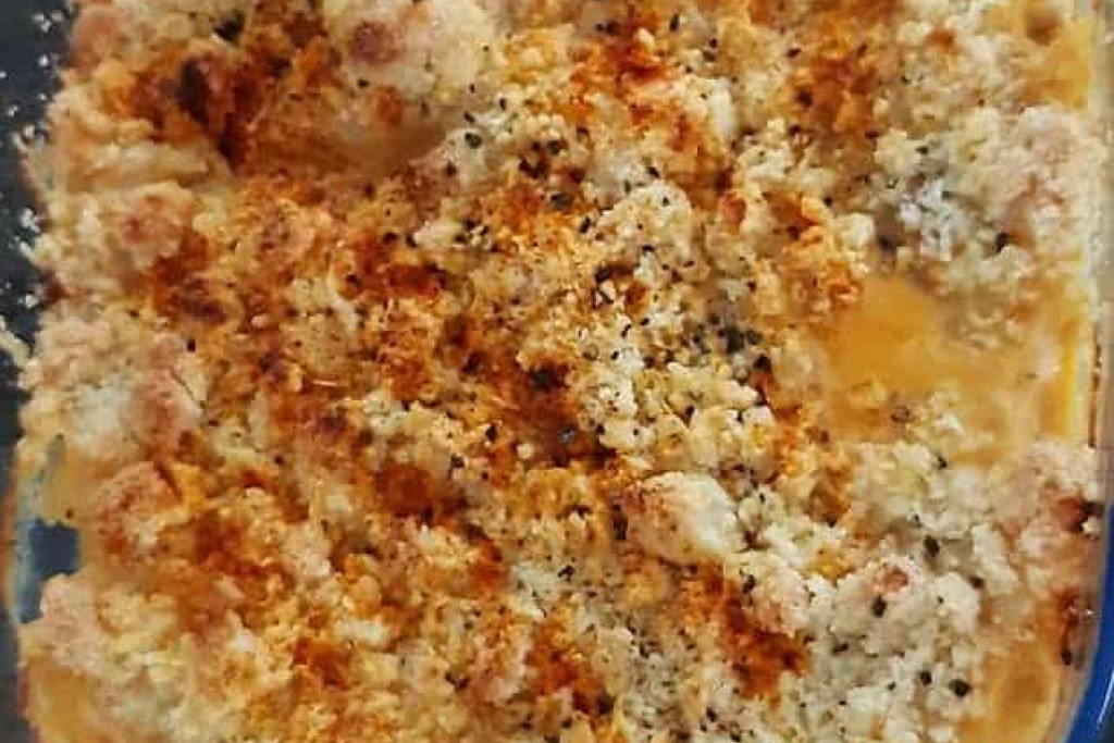Low-Carb Chicken & Leek Crumble