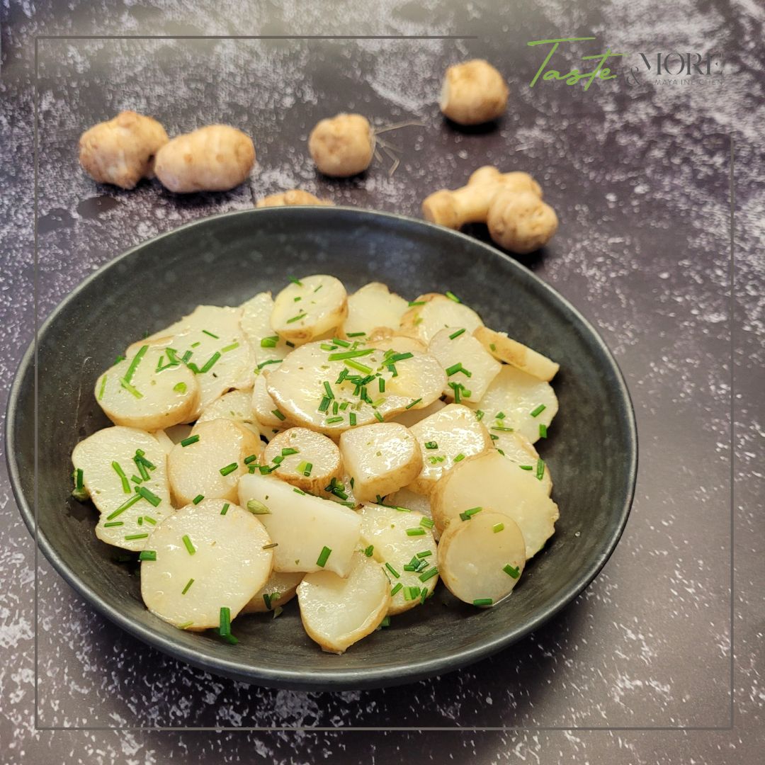 Topinambur Salat mit Frühlings Salz