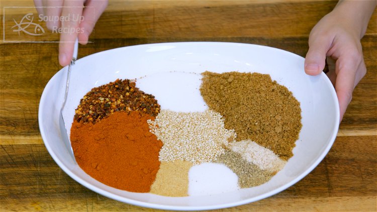 Image of Thoroughly combine all the ingredients in a big mixing bowl....
