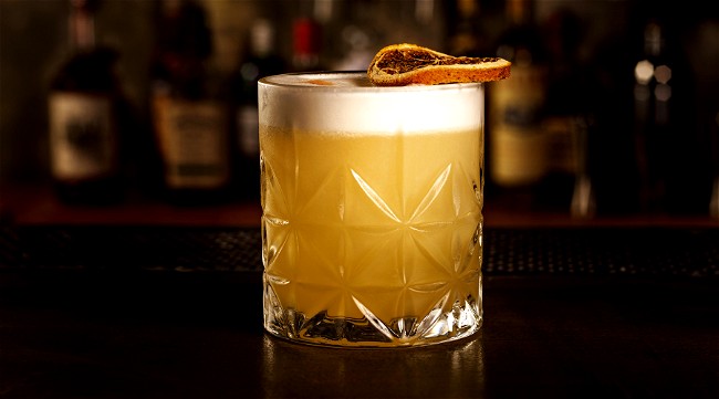Image of Whiskey Highball Rezept: Der Cocktail Klassiker!